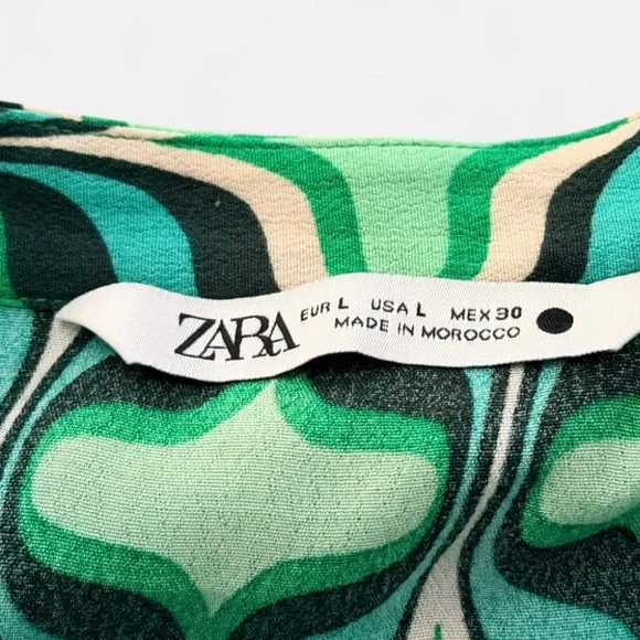 Zara Women’s Green & Teal Print Button Down Blouse, Size Large - Picture 2 of 5